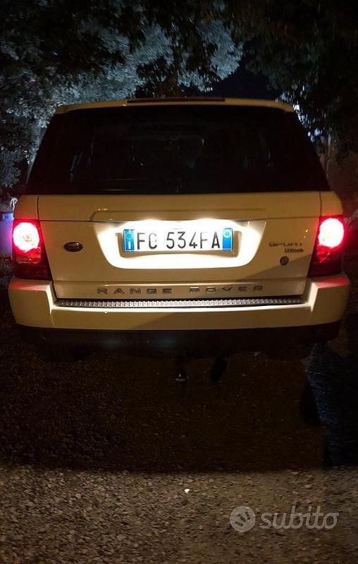 Usata Land Rover Range Rover Sport 272 CV (200 kW) 2009 Bianco SUV