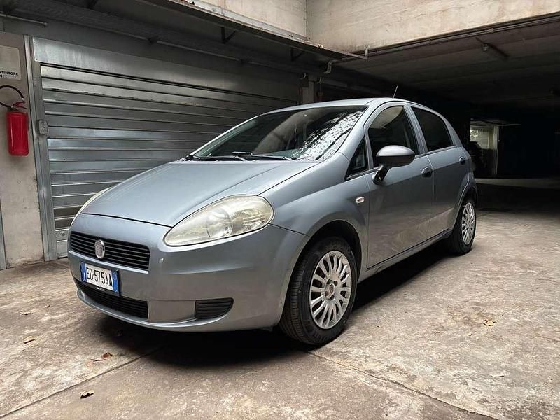Usata Fiat Punto 73 CV (53 kW) 2010 Berlina