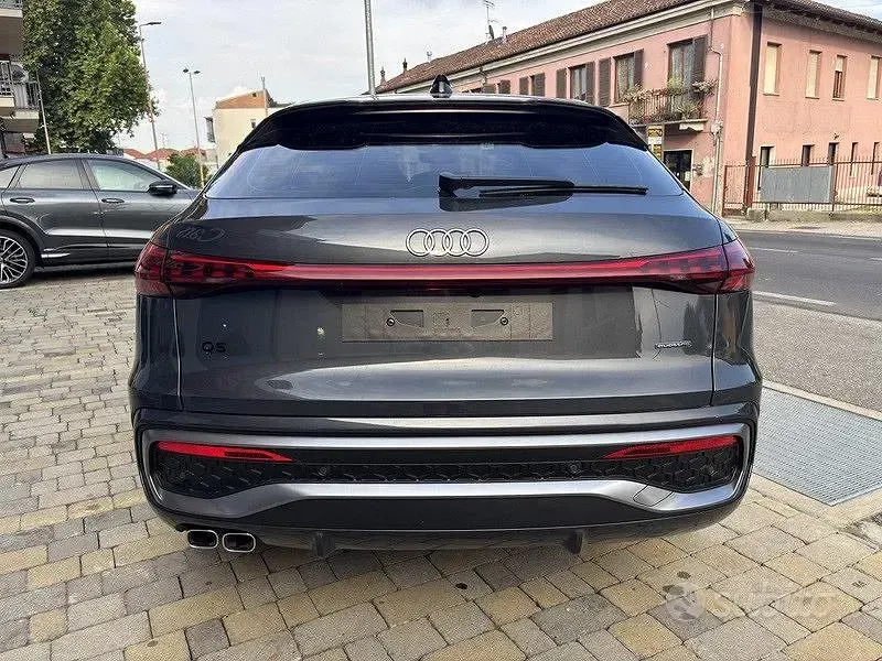 Nuova Audi Q5 Sportback Ambiente 204 CV (150 kW) 2025 Grigio SUV