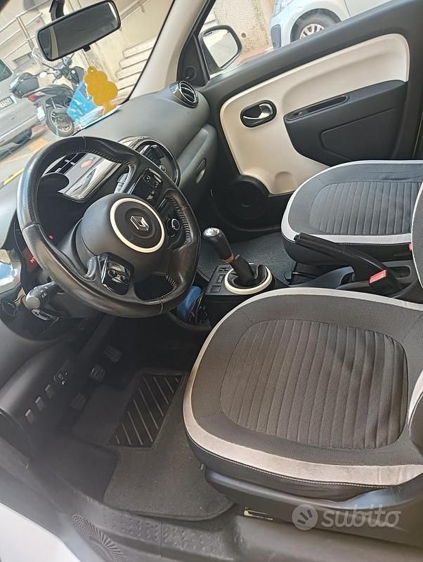 Usata Renault Twingo 2015 Giallo Utilitaria