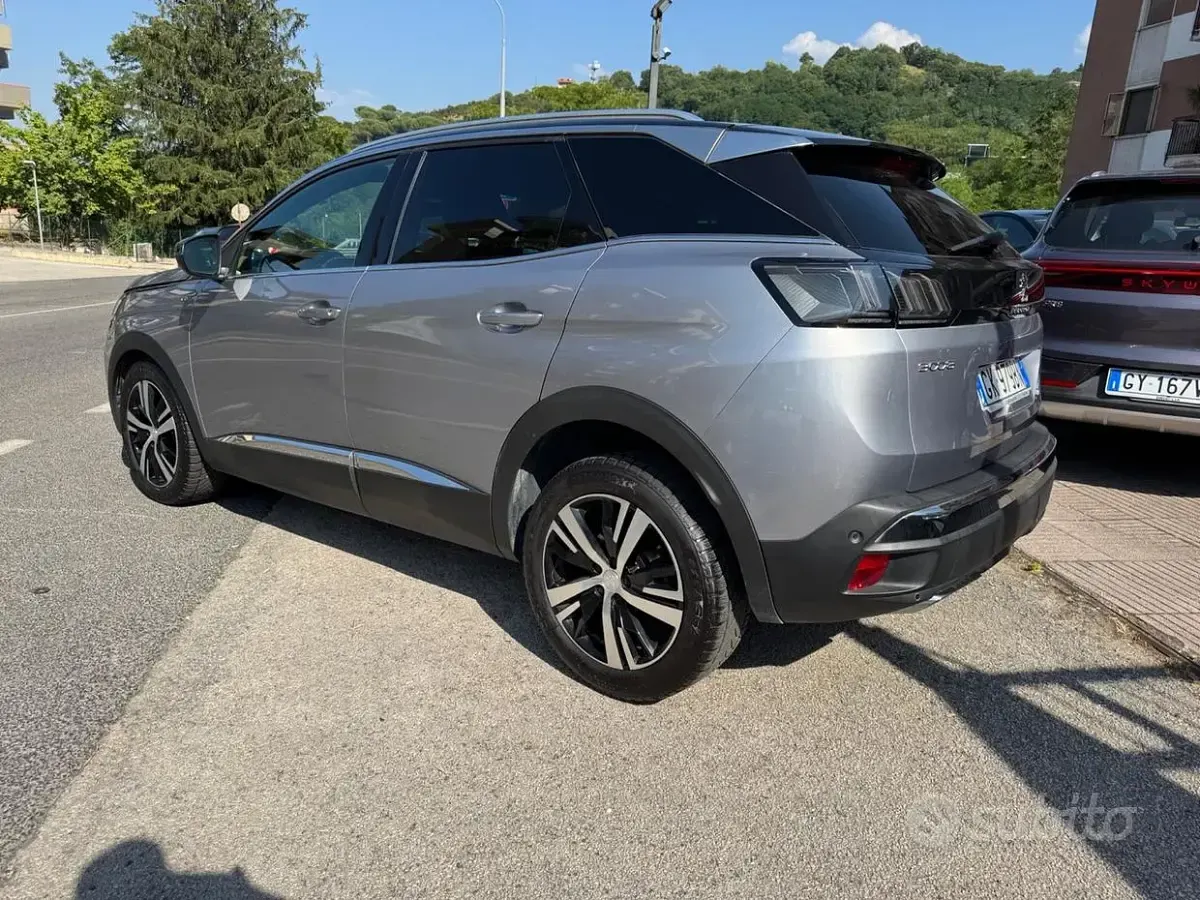 Usata Peugeot 3008 GT 131 CV (96 kW) 2022 Argento SUV