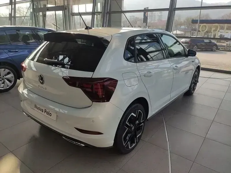 Nuova VW Polo R-line Plus 95 CV (69 kW) 2026 Pure white Utilitaria