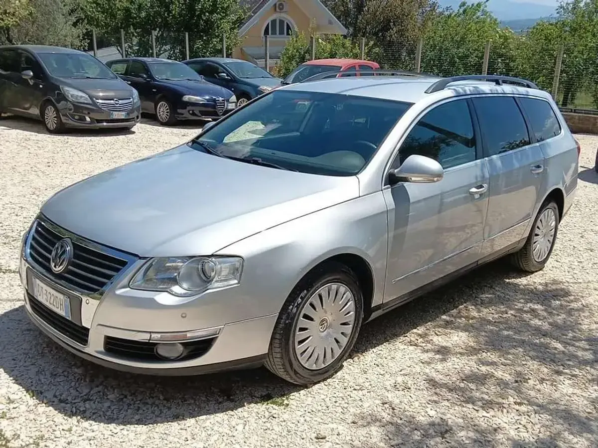 Usata VW Passat 140 CV (102 kW) 2008 Argento Station wagon