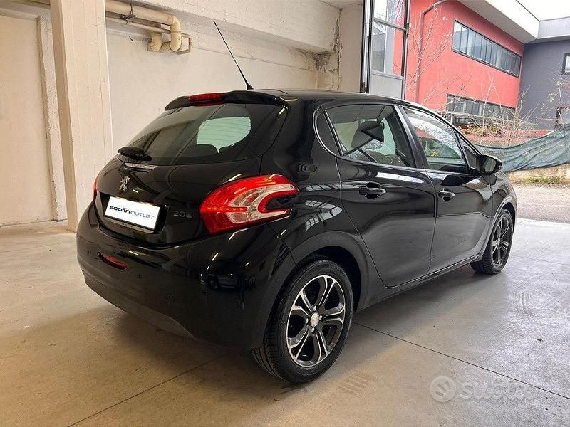 Usata Peugeot 82 Active 2014 Nero Berlina