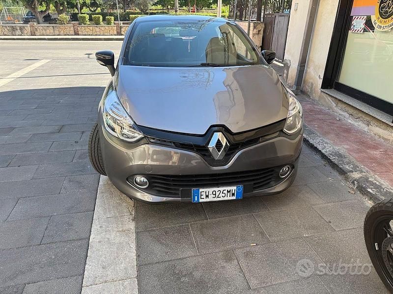 Usata Renault Clio IV 75 CV (55 kW) 2014 Grigio Berlina
