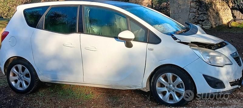 Occasion Opel Meriva 110 ch (80 kW) 2011 Blanc Monospace