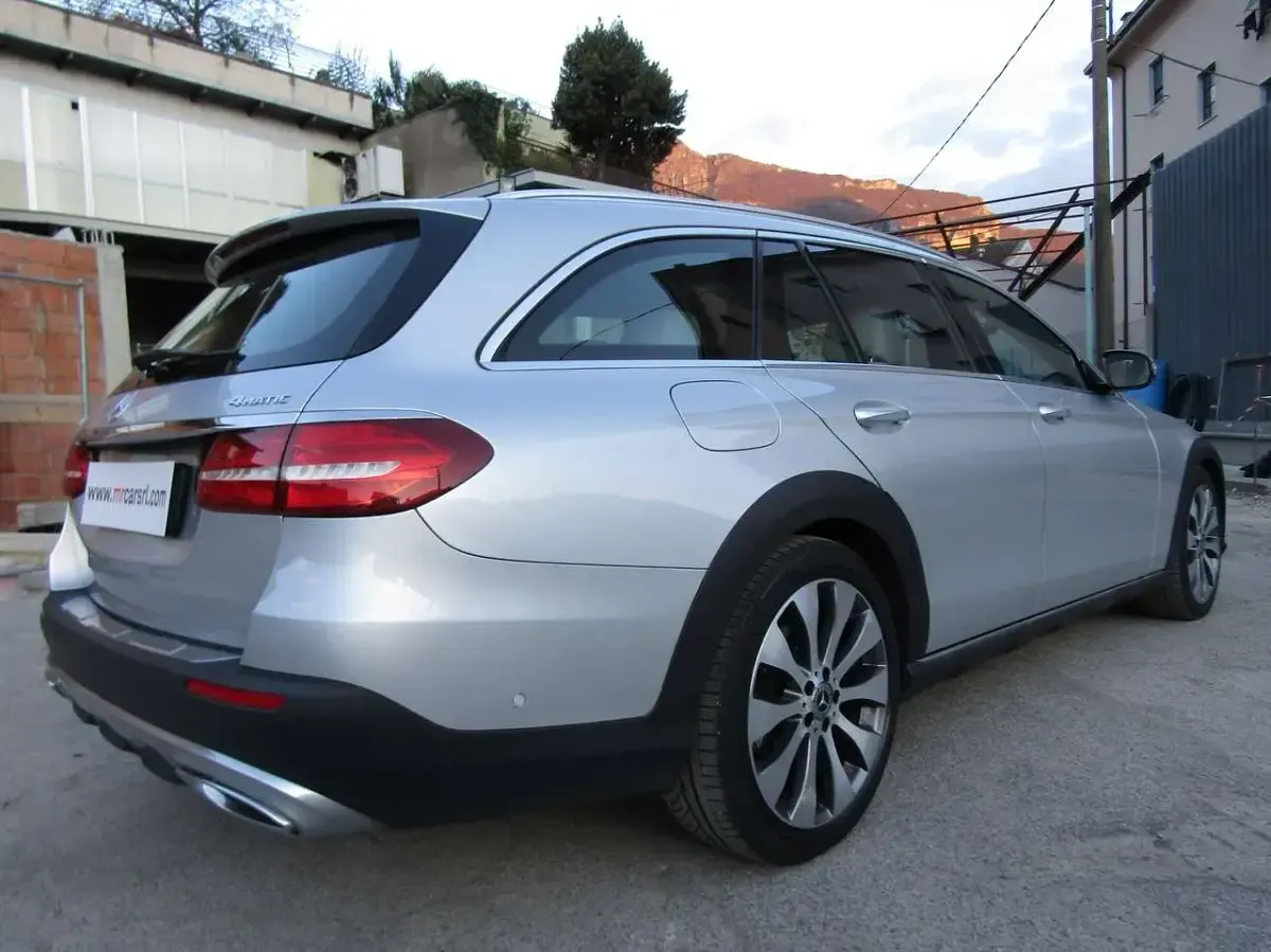 Gebraucht Mercedes E220 All-Terrain 194 PS (142 kW) 2017 Silber Kombi