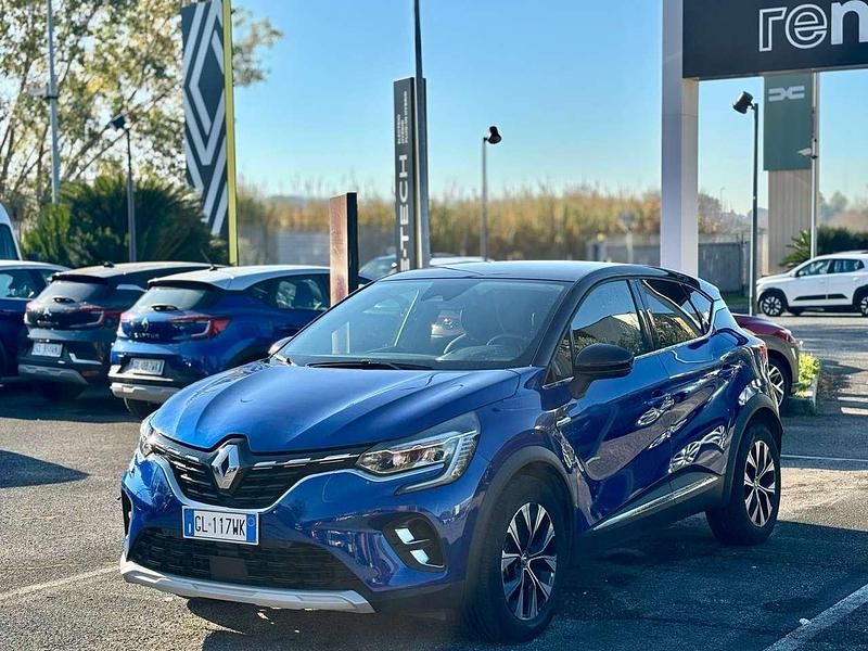 Usata Renault Captur Techno 92 CV (67 kW) 2022 Blu/azzurro SUV