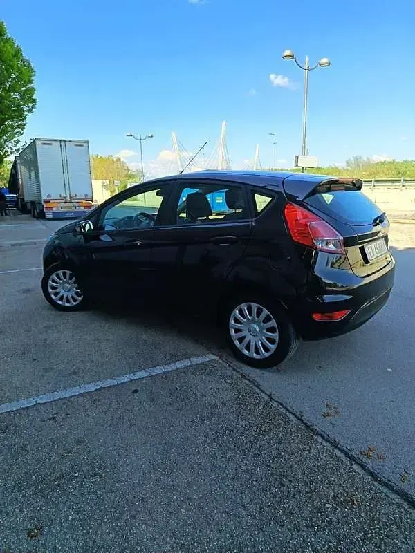 Usata Ford Fiesta Titanium 80 CV (58 kW) 2014 Utilitaria