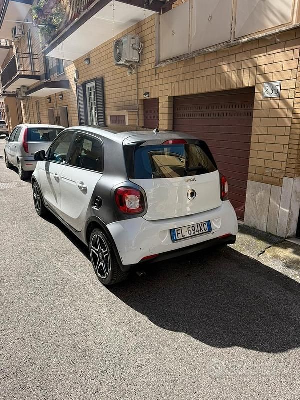 Usata Smart ForFour 2017 Utilitaria