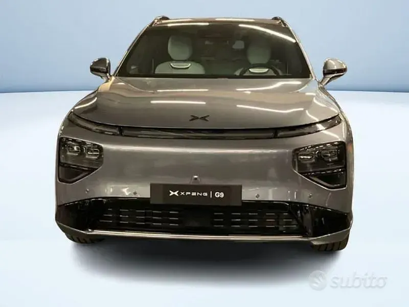 Usata XPENG G9 AWD Performance 405 kW (551 CV) 2026 Grigio SUV