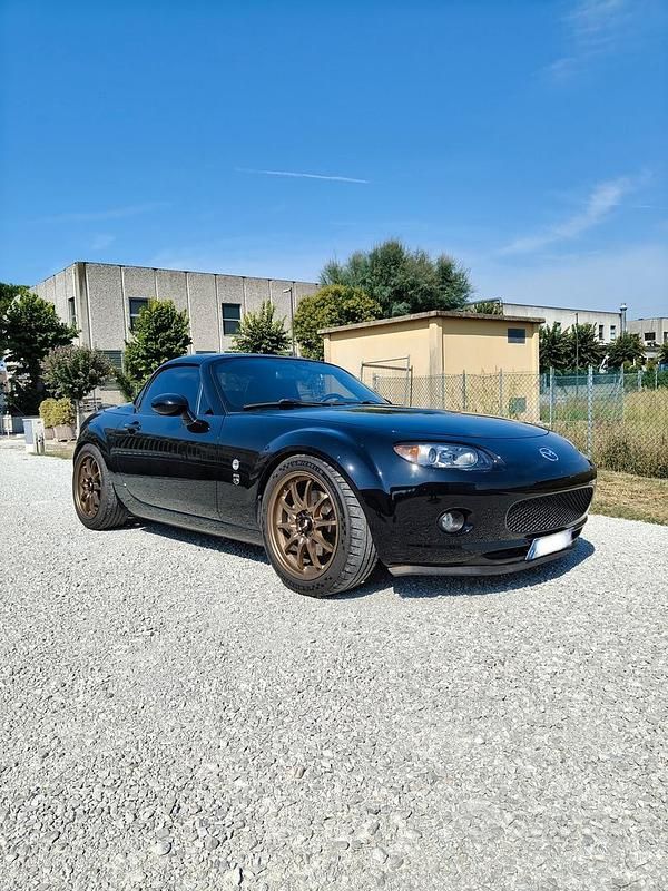 Usata 2009 Mazda MX5 High Cabrio | 20.000 € (Molto cara) - Immagine 1/4