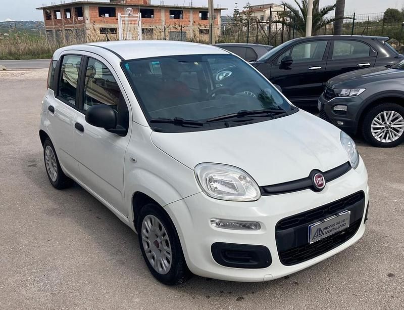 Usata Fiat Panda Easy 95 CV (69 kW) 2015 Bianco Utilitaria