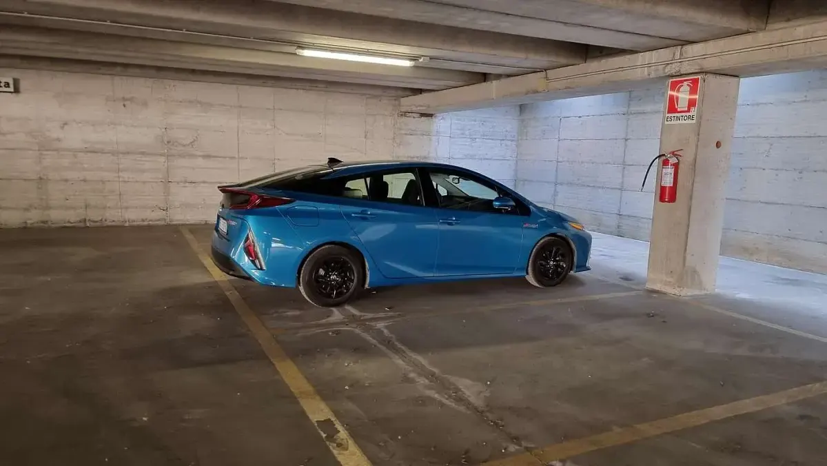 Begagnad Toyota Prius 98 HK (72 kW) 2017 Blå Sedan