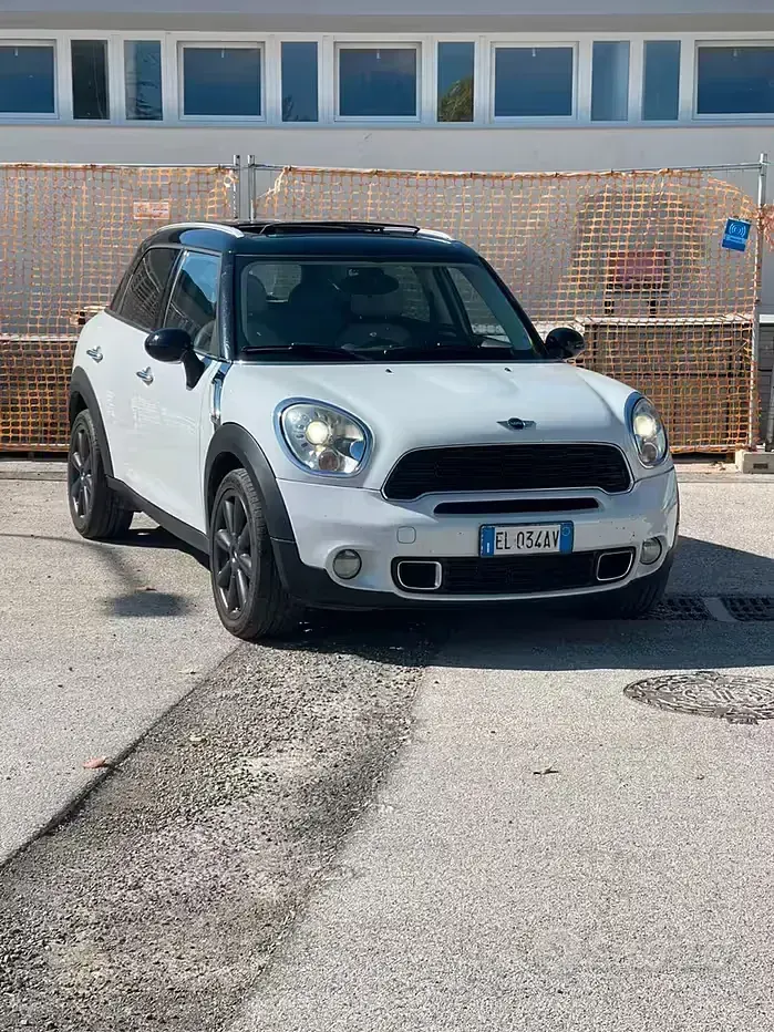 Usata Mini Countryman 143 CV (105 kW) 2012 Grigio SUV