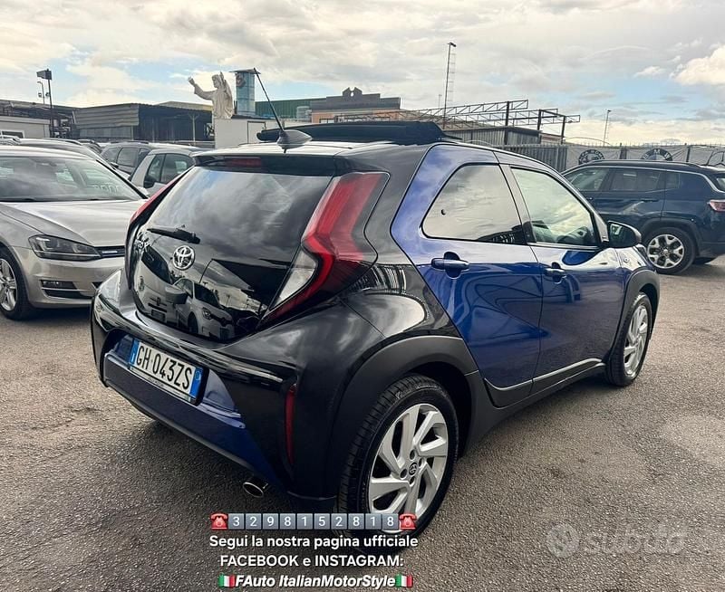 Usata Toyota Aygo X Lounge 72 CV (52 kW) 2022 Blu SUV