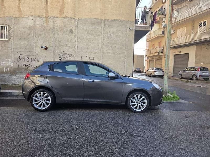 Usata Alfa Romeo Giulietta Progression 105 CV (77 kW) 2012 Berlina