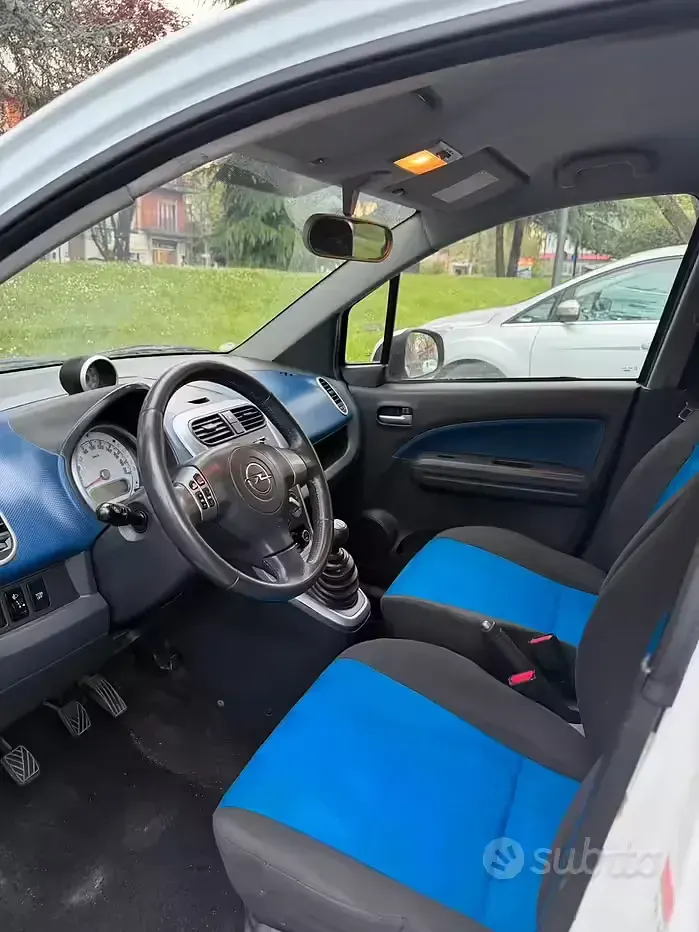 Usata Opel Agila 65 CV (47 kW) 2009 Utilitaria