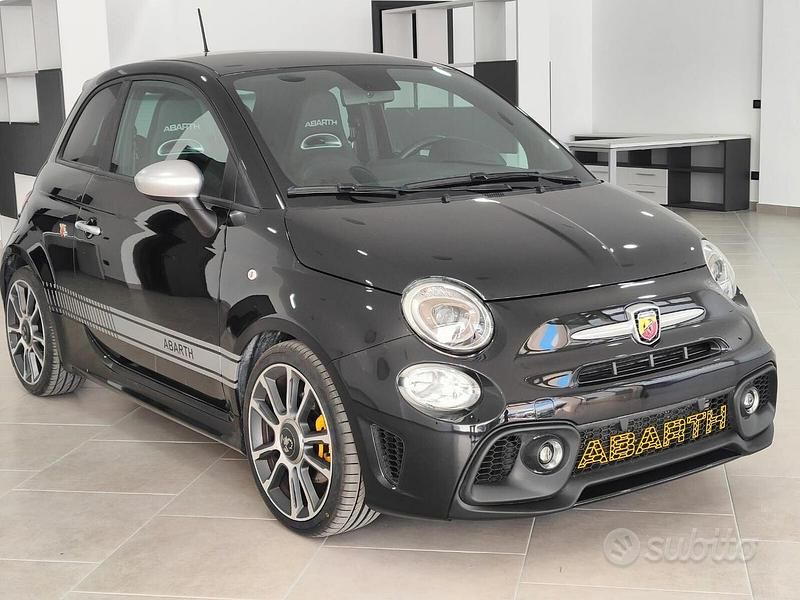 Usata Abarth 595 Turismo 165 CV (121 kW) 2022 Nero Utilitaria
