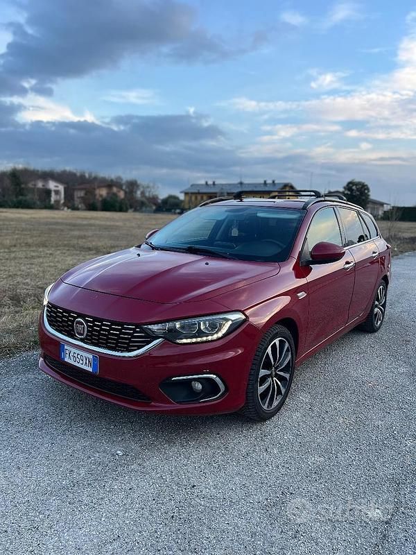 Usata Fiat Tipo 120 CV (88 kW) 2017 Rosso Station wagon