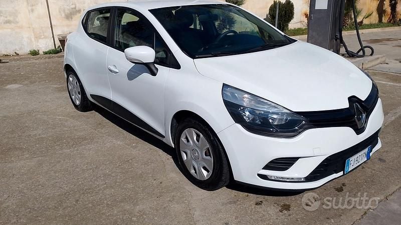 Usata Renault Clio Life 75 CV (55 kW) 2017 Bianco Utilitaria
