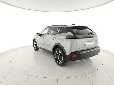Usata Peugeot 2008 Allure 101 CV (74 kW) 2025 Grigio SUV