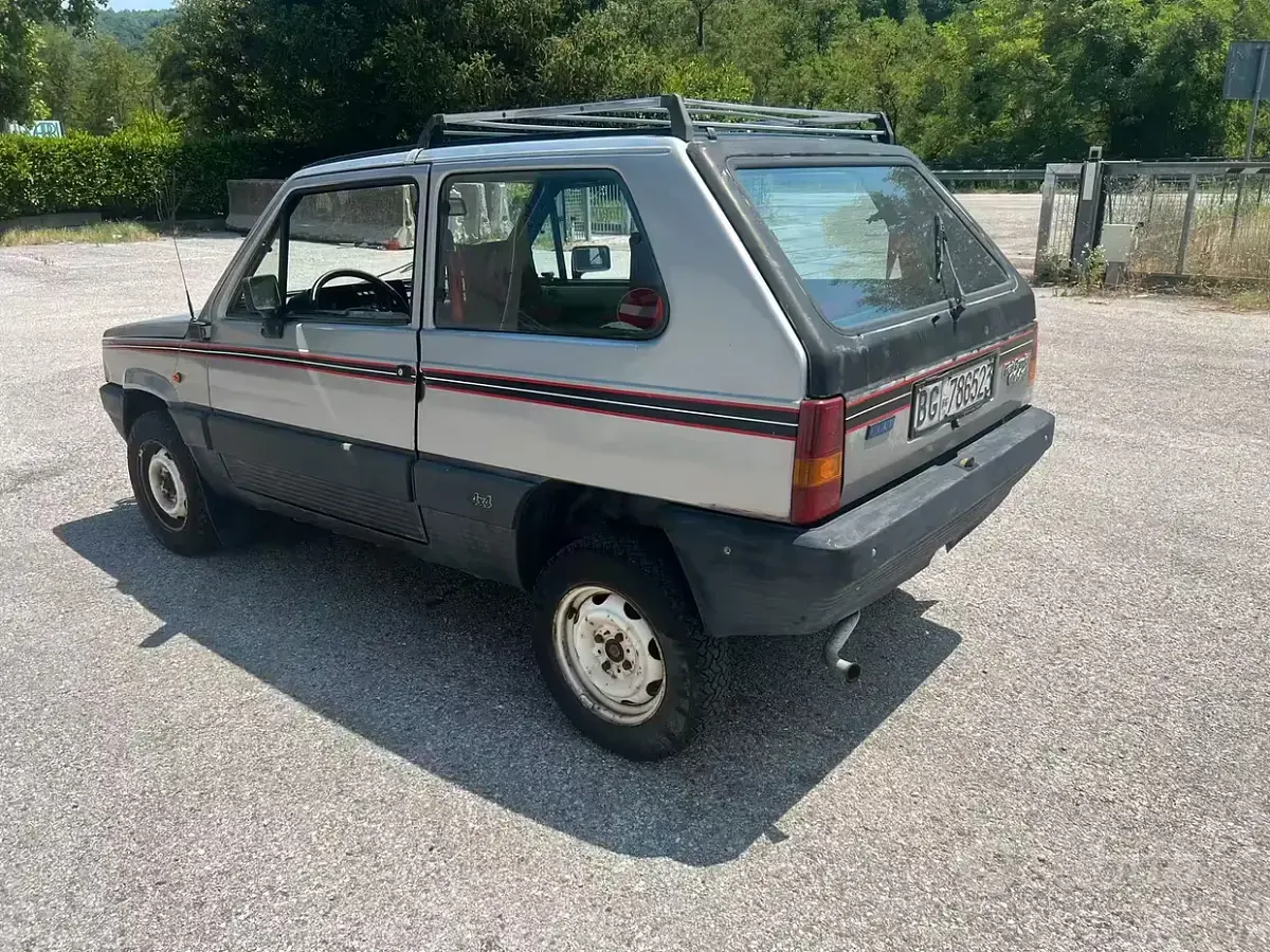 Usata Fiat Panda 4x4 48 CV (35 kW) 1986 Grigio Utilitaria