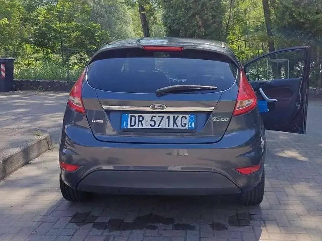 Usata Ford Fiesta Titanium 68 CV (50 kW) 2008 Utilitaria