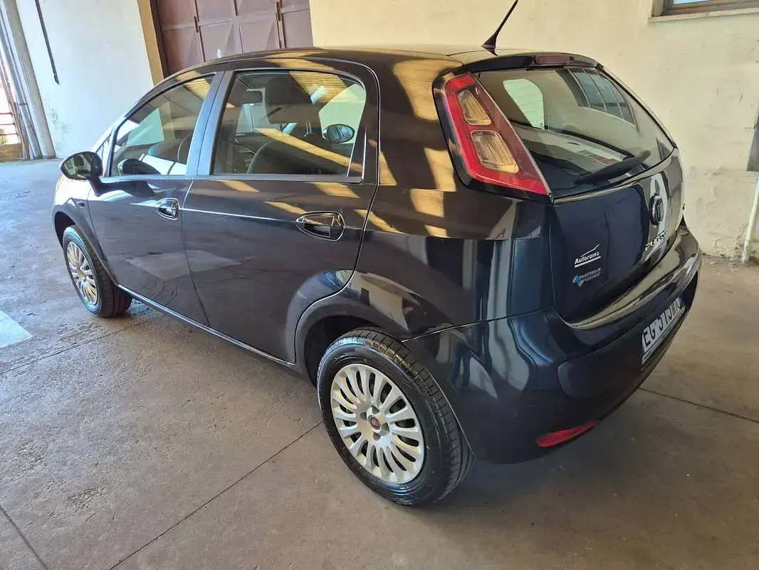 Usata Fiat Punto Evo Emotion 69 CV (50 kW) 2011 Nero Utilitaria