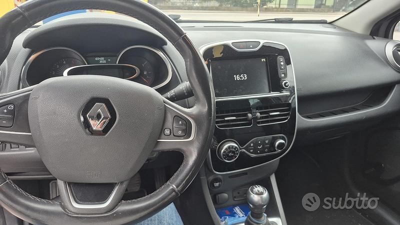 Usata Renault Clio IV 90 CV (66 kW) 2016 Grigio Berlina