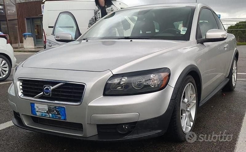 Usata Volvo C30 136 CV (100 kW) 2008 Grigio Utilitaria