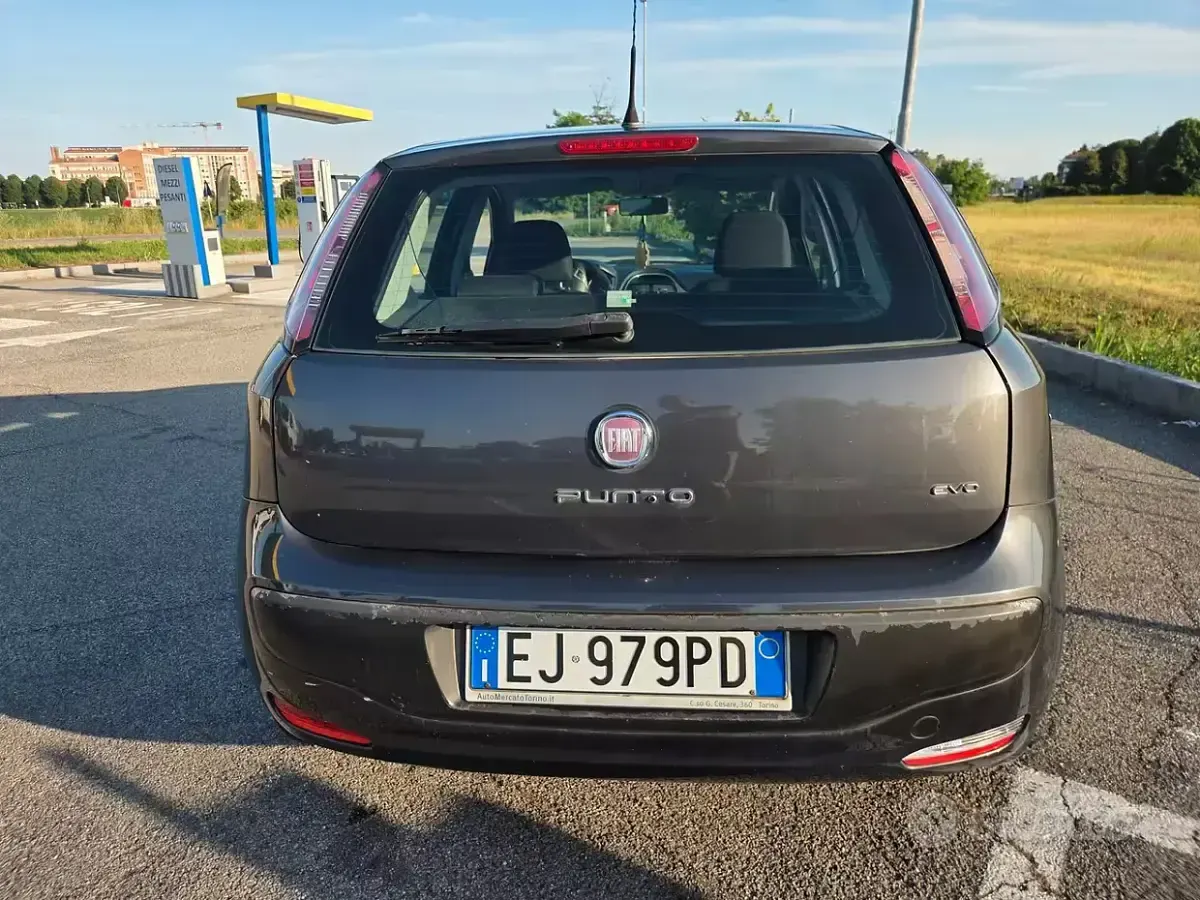 Usata Fiat Grande Punto S 75 CV (55 kW) 2011 Grigio Utilitaria