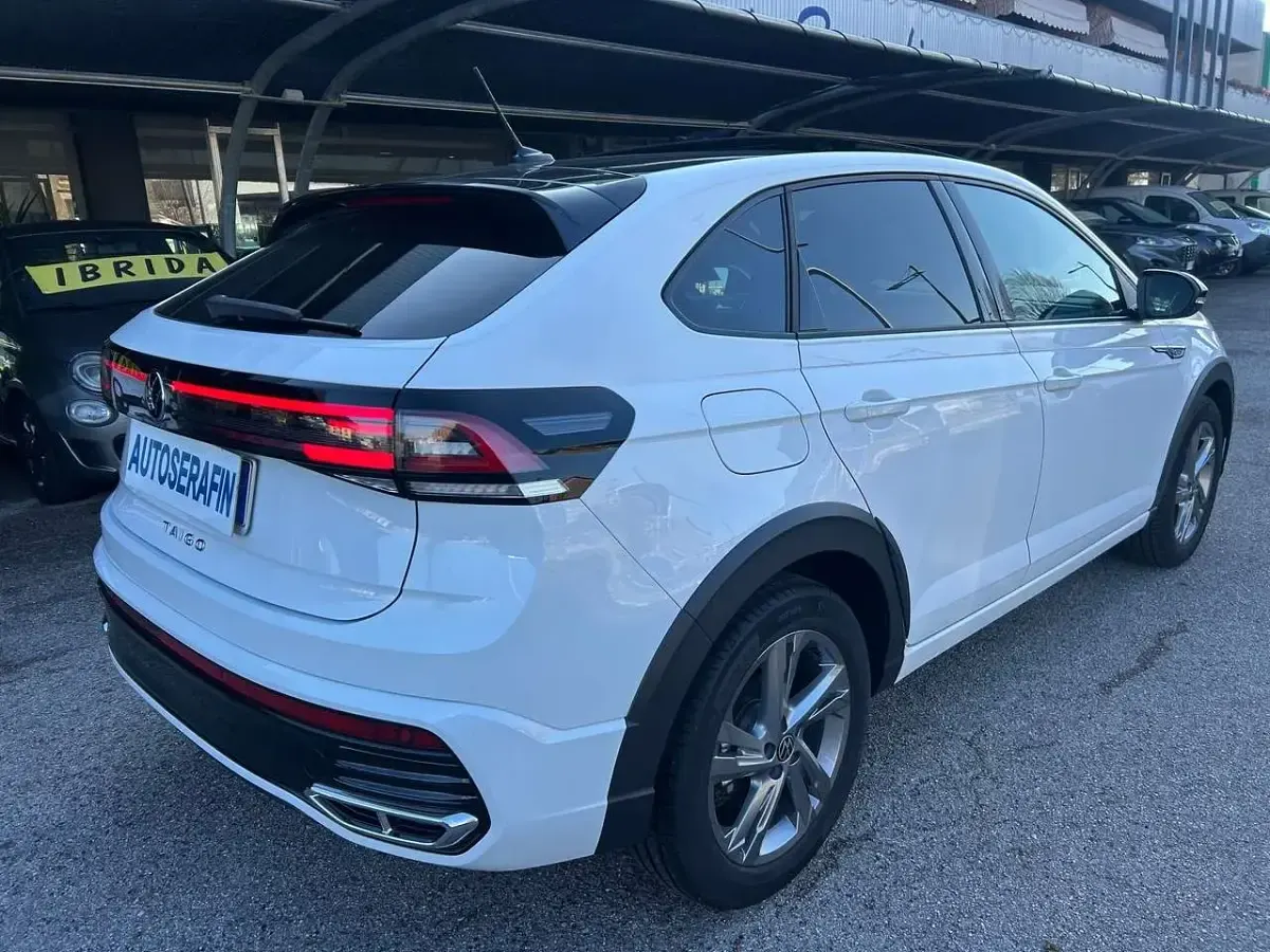 Usata VW Taigo R-line 110 CV (80 kW) 2024 Bianco SUV