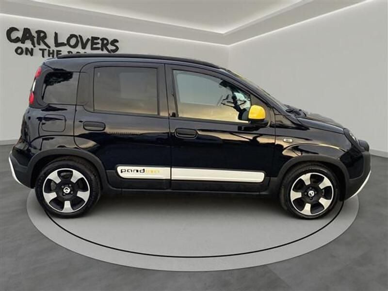 Usata Fiat Panda Cross Cross 70 CV (51 kW) 2025 Nero Utilitaria