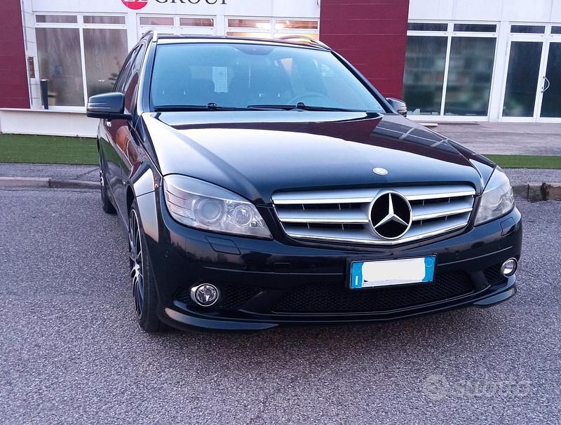 Usata Mercedes C220 AMG 170 CV (125 kW) 2009 Nero Station wagon