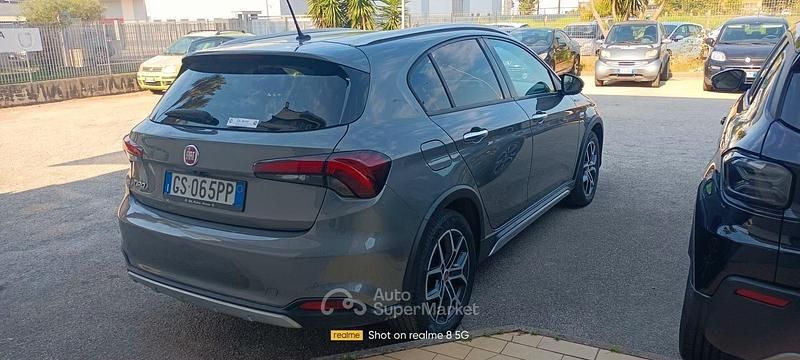 Occasion Fiat Tipo Cross 131 ch (96 kW) 2022 Gris SUV