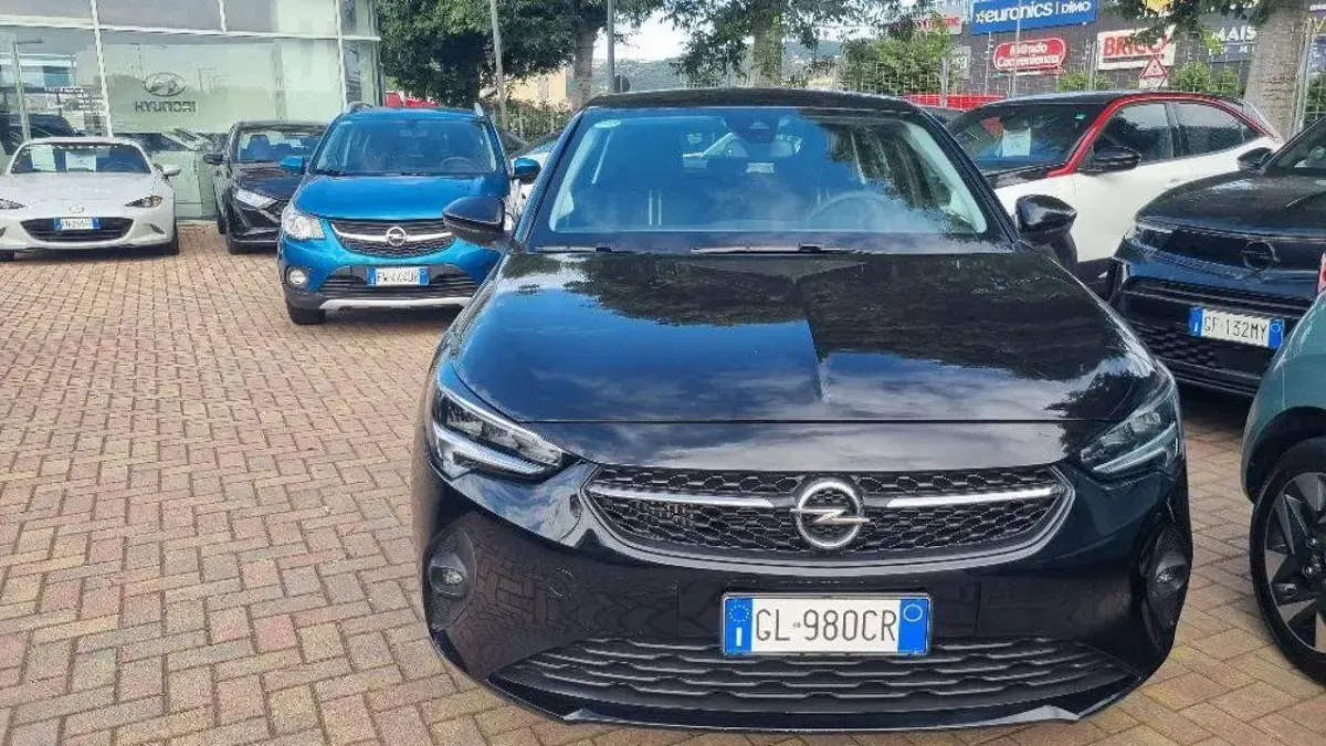 Usata Opel Corsa Design & Tech 102 CV (75 kW) 2023 Nero Utilitaria