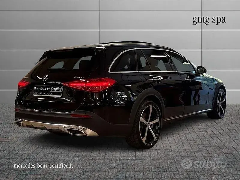 Usata Mercedes C220 Premium Plus 197 CV (144 kW) 2024 Nero Station wagon