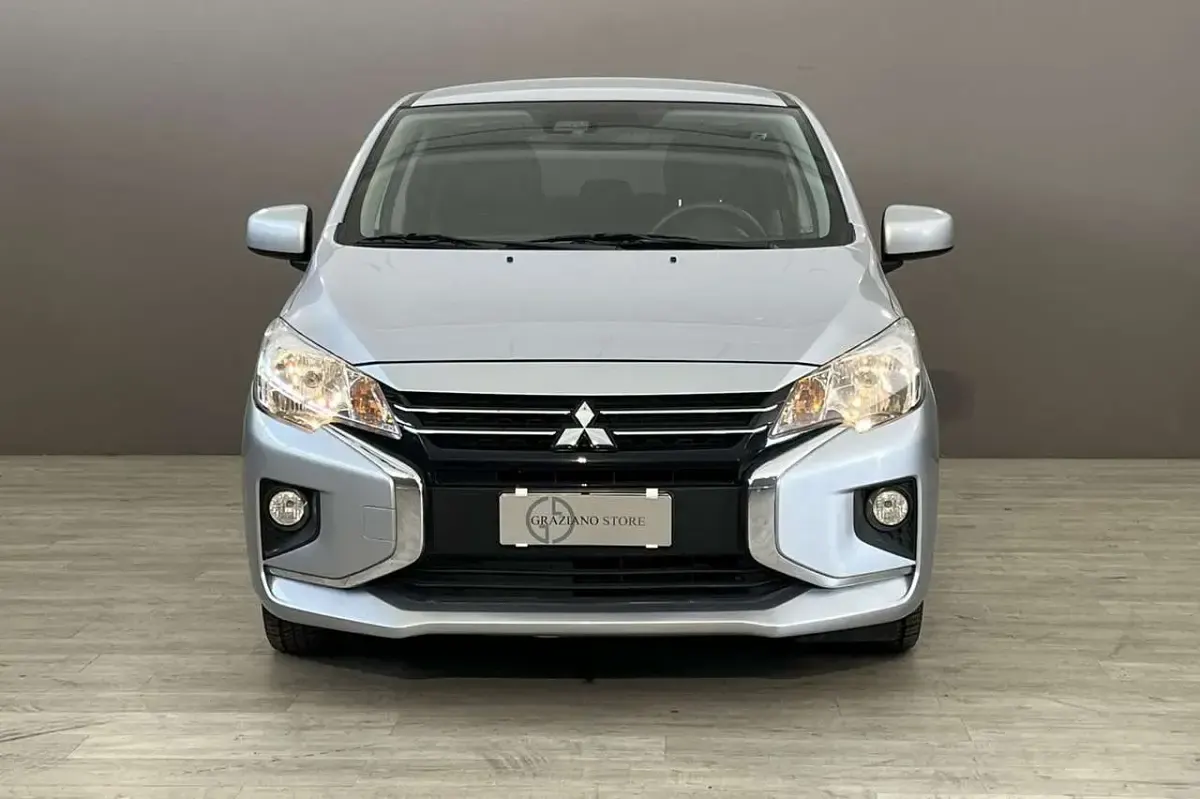 Usata Mitsubishi Space Star Intense 71 CV (52 kW) 2022 Grigio Utilitaria