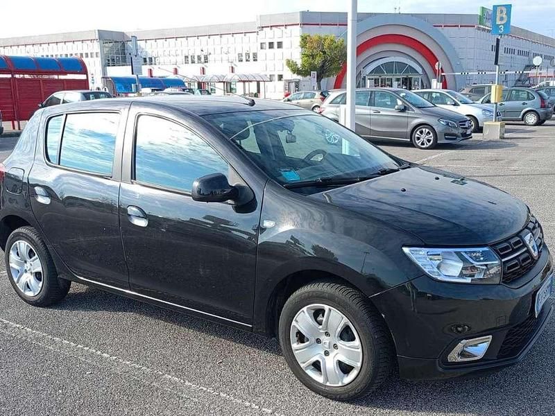 Usata Dacia Sandero Ambiance 90 CV (66 kW) 2017 Nero Berlina