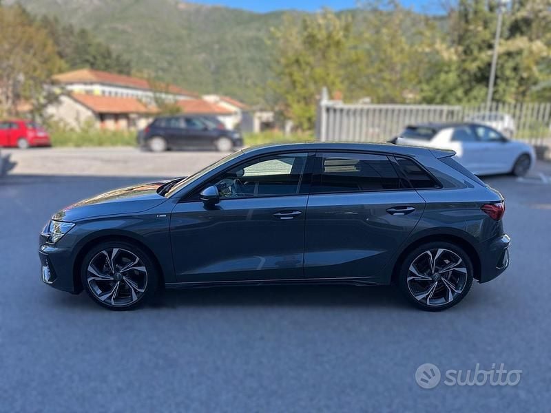Usata Audi A3 150 CV (110 kW) 2023 Grigio Berlina