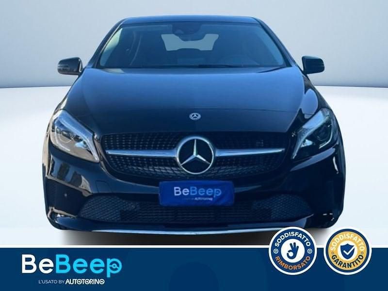 Usata Mercedes A180 109 CV (80 kW) 2018 Nero metallizzato Berlina