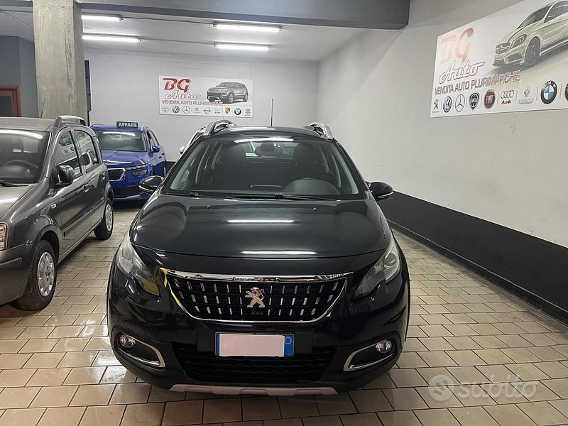 Usata Peugeot 2008 Allure 99 CV (72 kW) 2017 Blu SUV