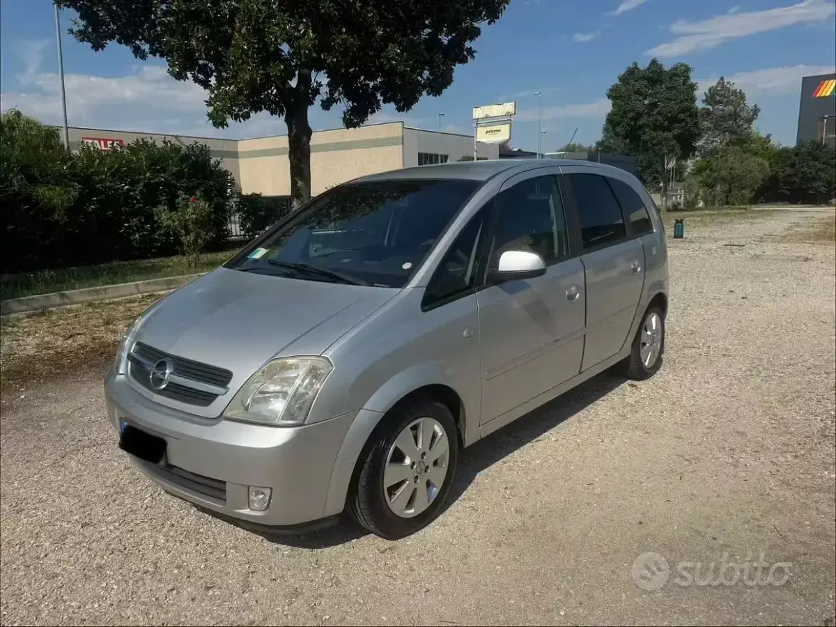 Usata Opel Meriva Cosmo 101 CV (74 kW) 2003 Monovolume