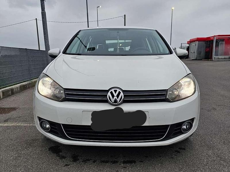 Usata VW Golf VI Highline 102 CV (75 kW) 2010 Bianco Utilitaria