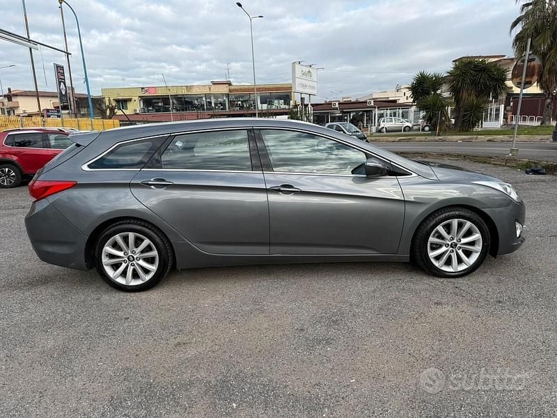 Usata Hyundai i40 136 CV (100 kW) 2015 Grigio Station wagon
