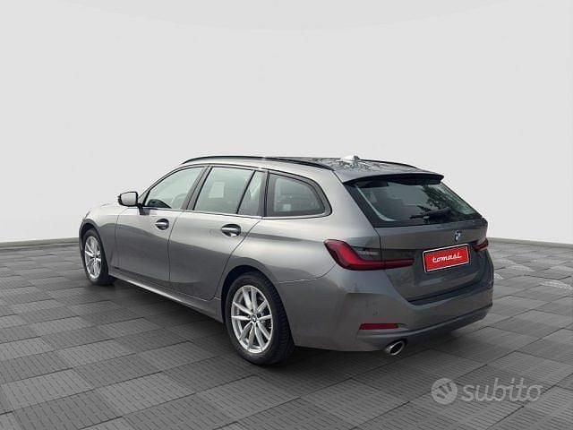 Usata BMW 320e 190 CV (139 kW) 2023 Grigio Station wagon