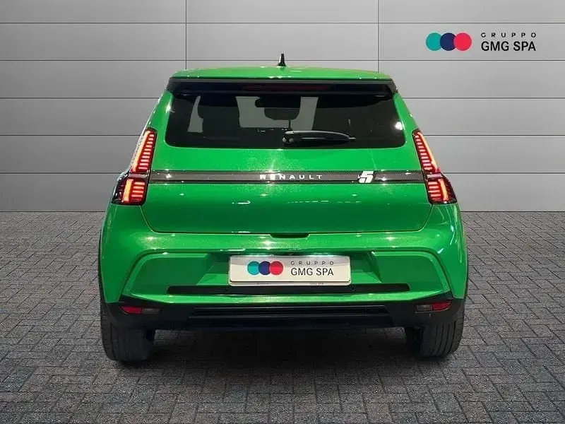 Usata Renault 5 E-Tech Urban 89 kW (122 CV) 2025 Verde Utilitaria