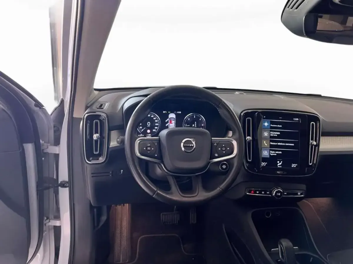 Usata Volvo XC40 Business Edition 150 CV (110 kW) 2019 Grigio SUV