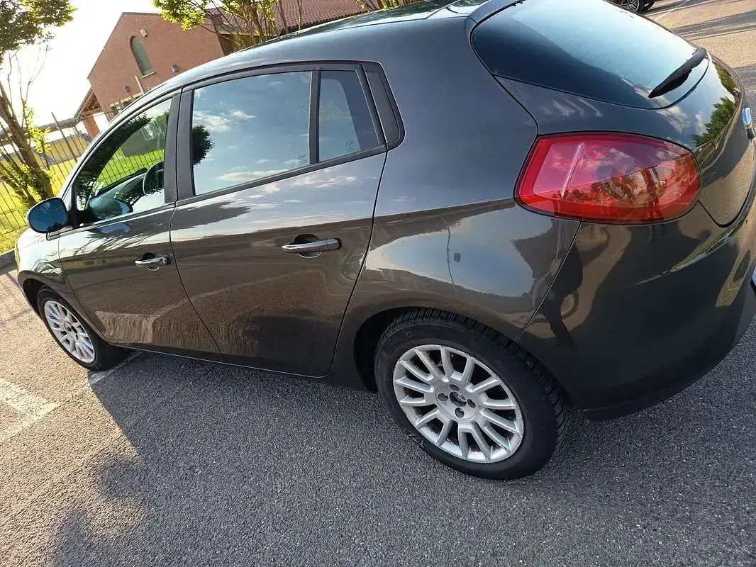 Usata Fiat Bravo Dynamic 90 CV (66 kW) 2009 Nero Utilitaria